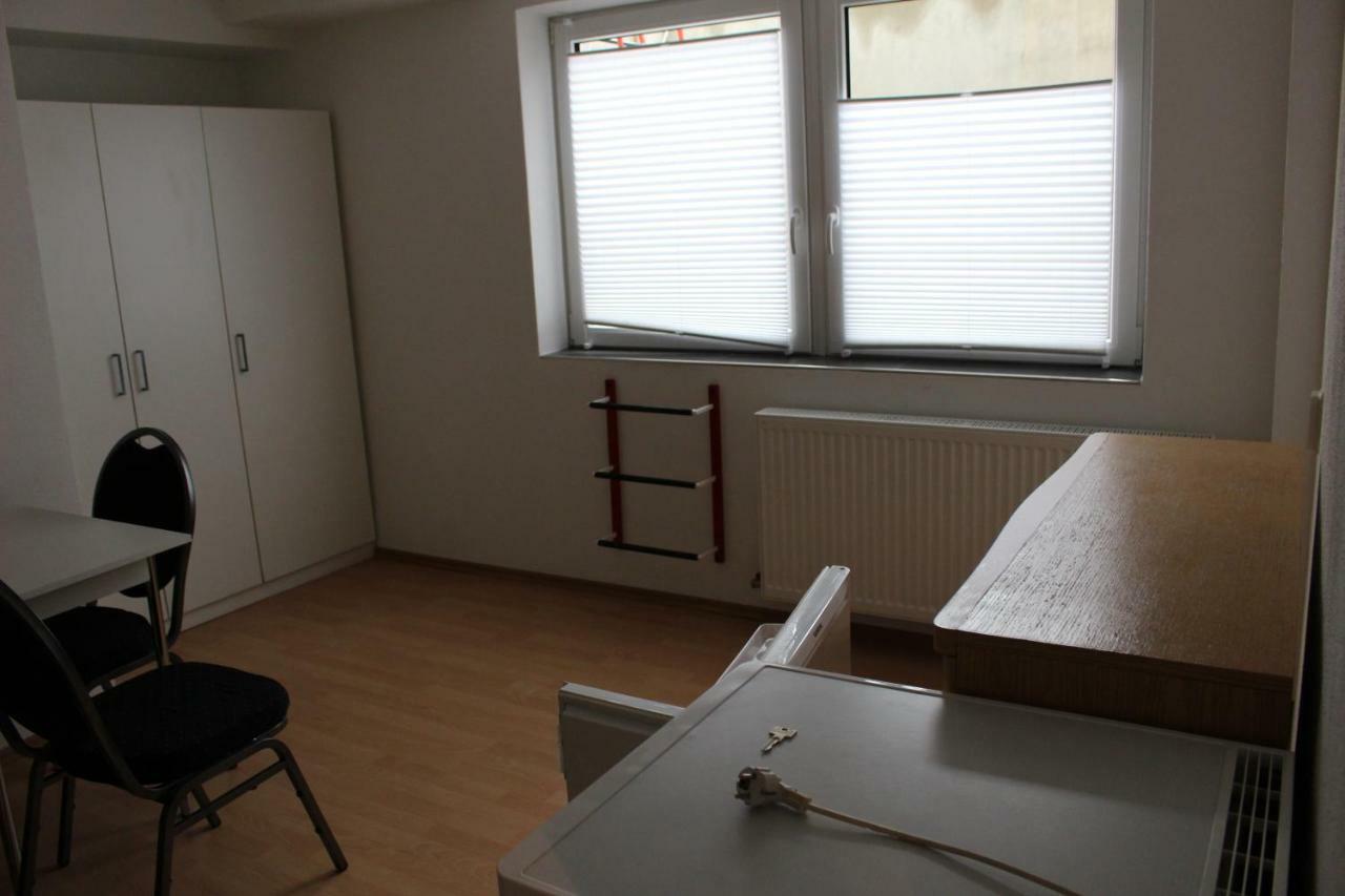 Zv-Scholtz Gaestehaus Neuoetting Simbacher Strasse 7 ภายนอก รูปภาพ