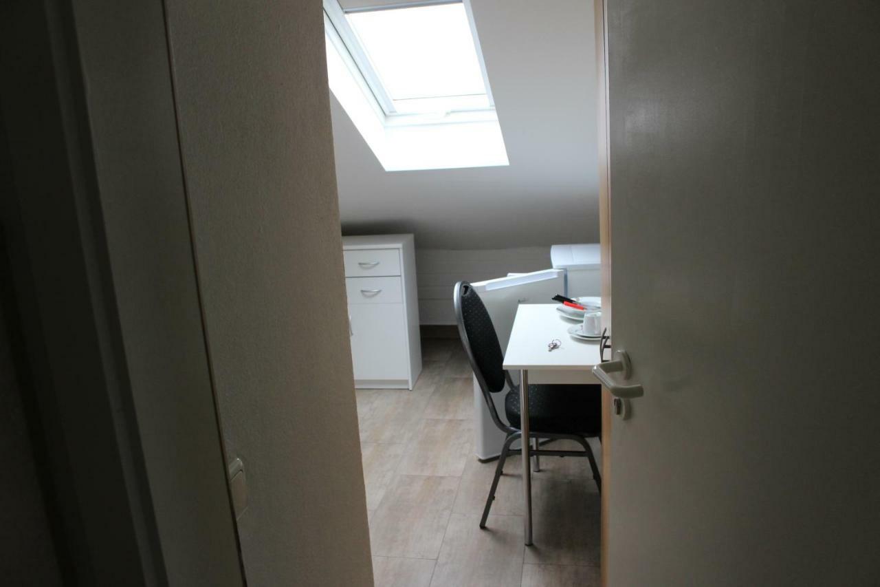 Zv-Scholtz Gaestehaus Neuoetting Simbacher Strasse 7 ภายนอก รูปภาพ